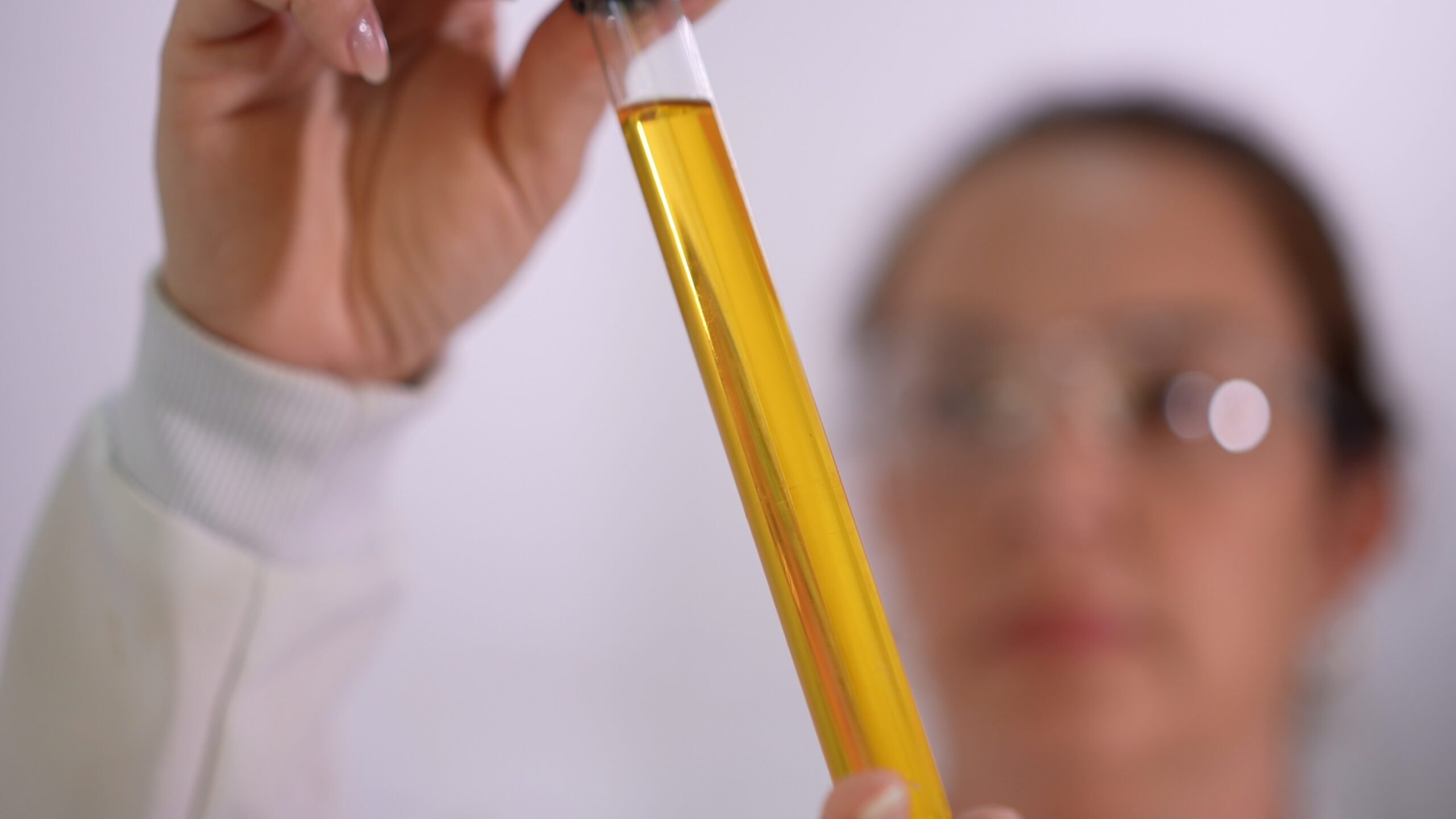 BRUTO.01_30_32_28.Still057